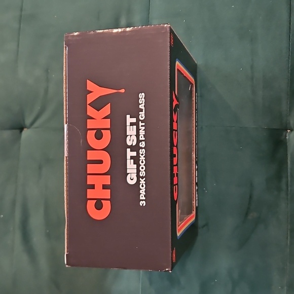 Culture Fly Child's Play Chucky 4 Piece Gift Set 3 Sock Pairs Pint Glass Sz 14+ - Picture 10 of 11